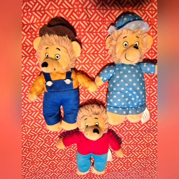 None Other - Adorable Plush Berenstein Bears Stuffies.